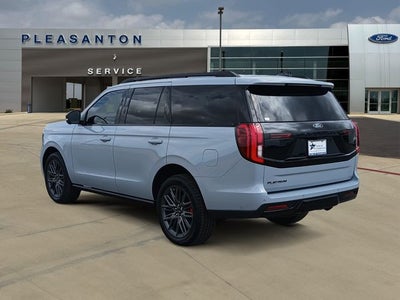 2025 Ford Expedition Platinum®