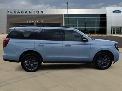 2025 Ford Expedition Platinum®