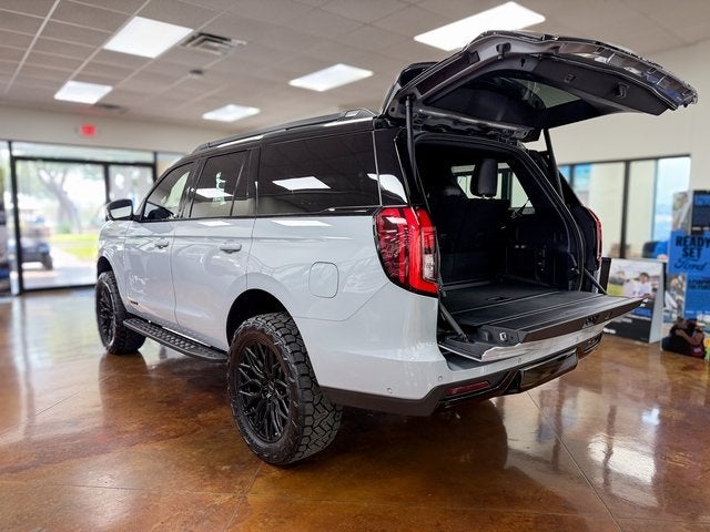 2025 Ford Expedition TREMOR®
