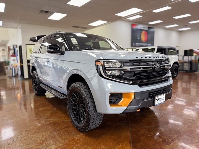 2025 Ford Expedition TREMOR®