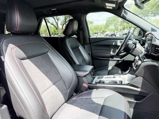 2024 Ford Explorer ST-Line