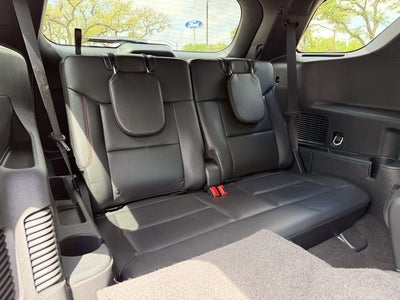 2024 Ford Explorer ST-Line