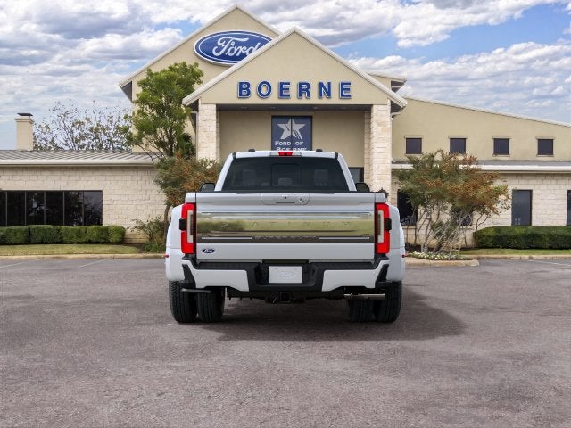 2027 Ford F-350SD F-350® Platinum®