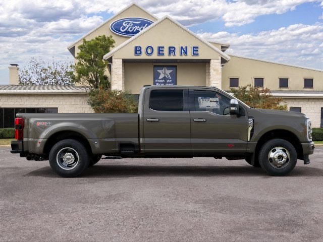 2027 Ford F-350SD F-350® Platinum®