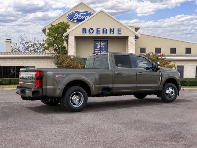 2027 Ford F-350SD F-350® Platinum®