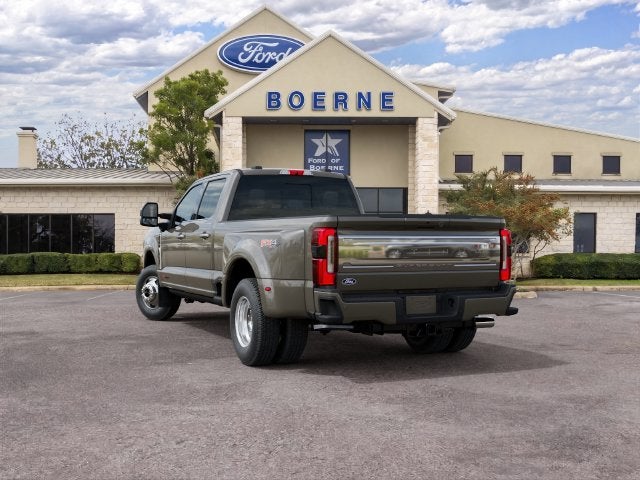 2027 Ford F-350SD F-350® Platinum®