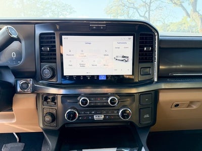 2025 Ford F-350SD Lariat Super Duty