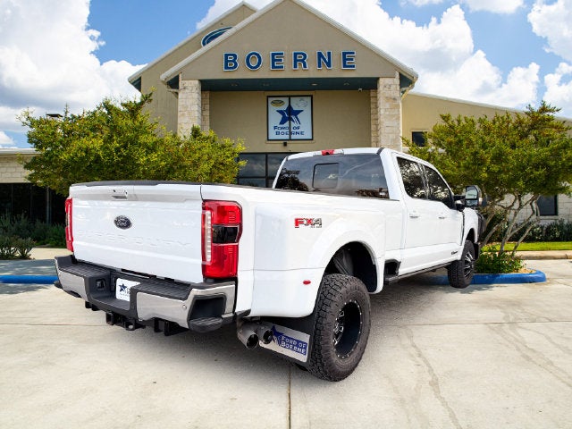2025 Ford F-350SD Lariat Super Duty