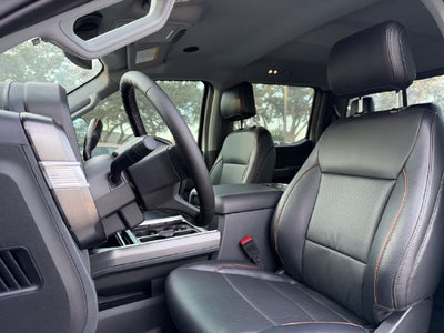 2025 Ford F-350SD Lariat Super Duty