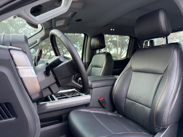 2025 Ford F-350SD Lariat Super Duty
