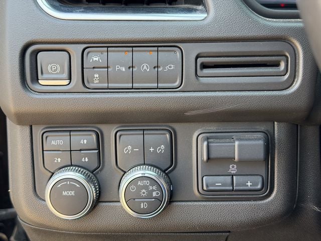 2022 GMC Yukon XL SLE