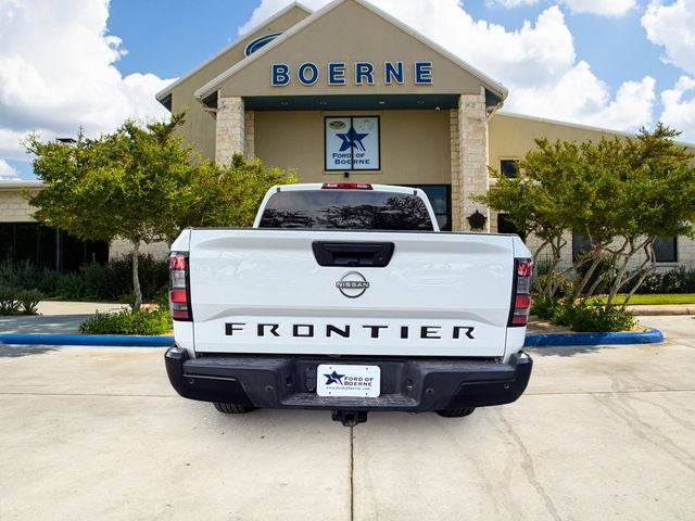 2022 Nissan Frontier S