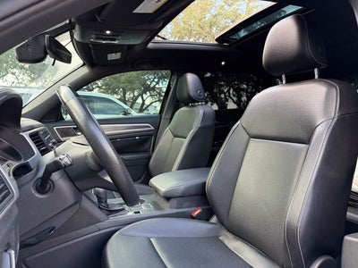 2020 Volkswagen Atlas Cross Sport 3.6 V6 SE w/ Technology R-Line