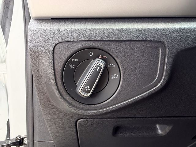 2023 Volkswagen Atlas 2.0T SE w/ Technology