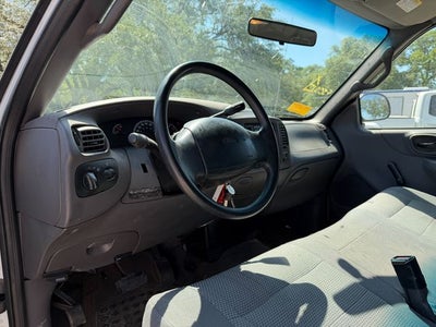 2001 Ford F-150 XL