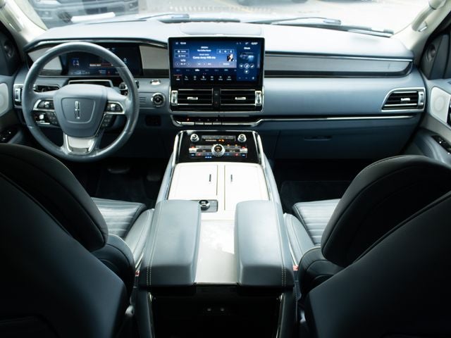2022 Lincoln Navigator L L Black Label