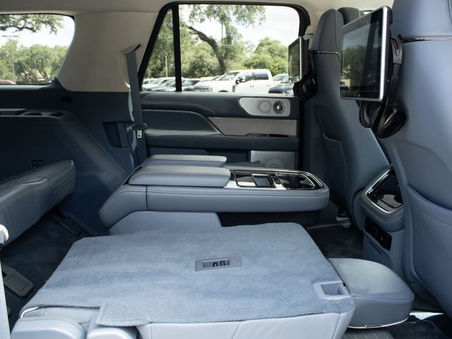 2022 Lincoln Navigator L L Black Label