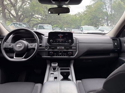 2024 Nissan Pathfinder S