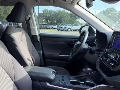 2023 Toyota Highlander LE