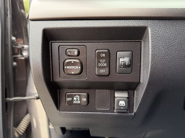 2016 Toyota Tundra SR5