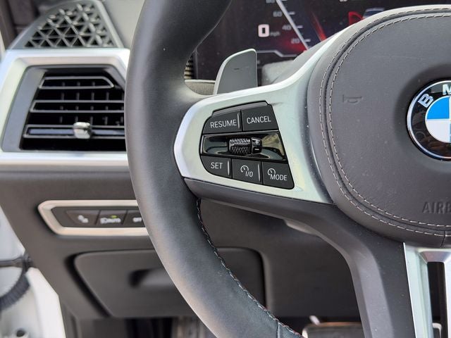 2025 BMW X7 M60i