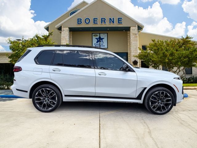 2025 BMW X7 M60i
