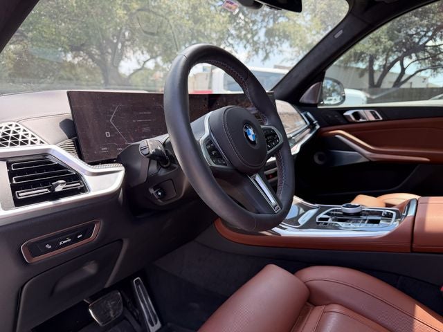 2025 BMW X7 M60i