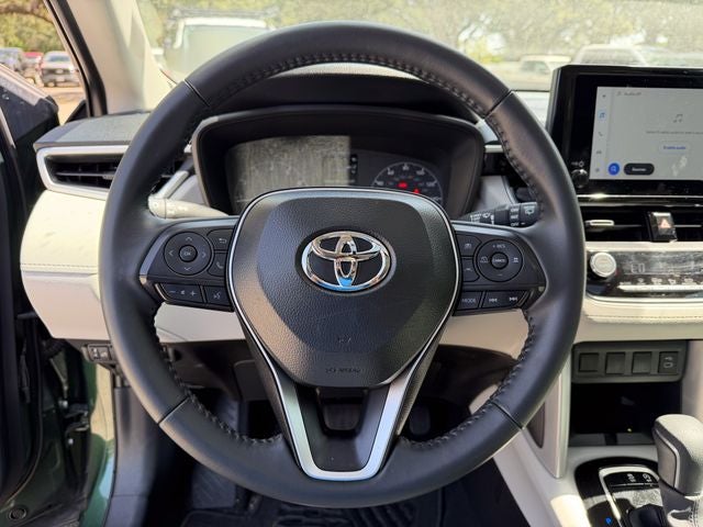 2025 Toyota Corolla Cross LE