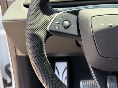 2026 Tesla Model Y Base