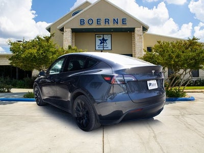 2024 Tesla Model Y Base