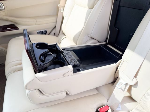 2015 Lexus LX Base
