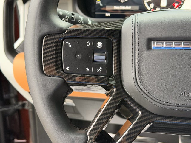 2024 Land Rover Defender 130 P400 X-Dynamic SE