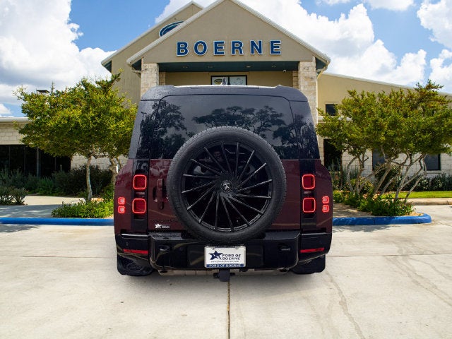 2024 Land Rover Defender 130 P400 X-Dynamic SE