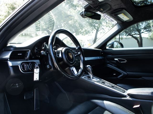 2018 Porsche 911 Carrera