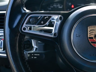 2018 Porsche 911 Carrera