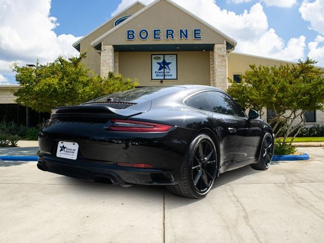 2018 Porsche 911 Carrera