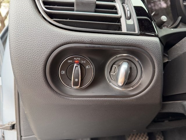 2023 Porsche Macan T