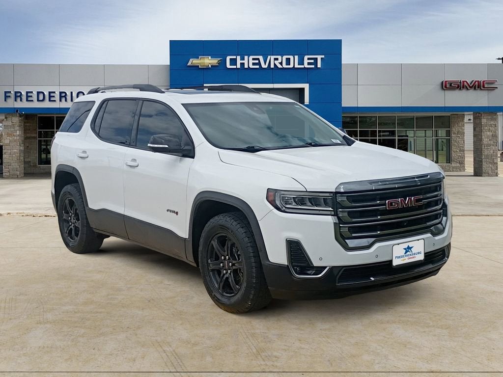 2022 GMC Acadia AT4