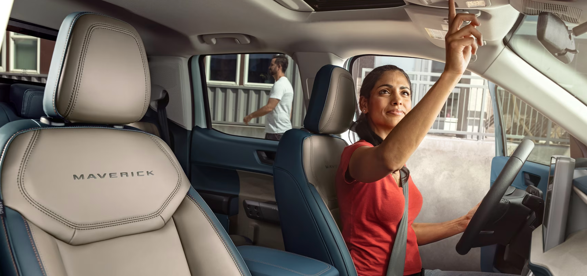 New 2025 Ford Maverick Interior Features Near Me in Floresville, TX